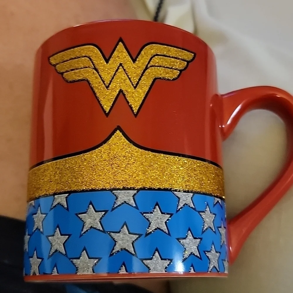DC Comics Wonder Woman Uniform Glitter Coffee Mug